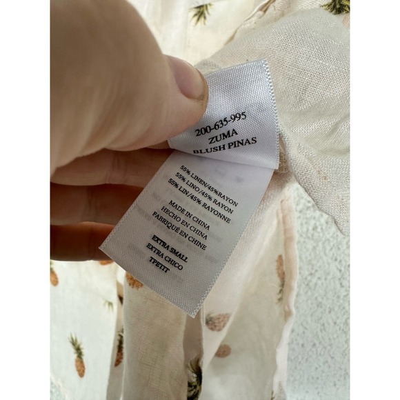 Rails linen cream pineapple button Zuma top plush pinas - Picture 6 of 8